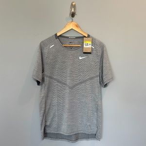 Nike Dri-FIT ADV Techknit Ultra Men's Short-Sleeve Running Top- Size Small